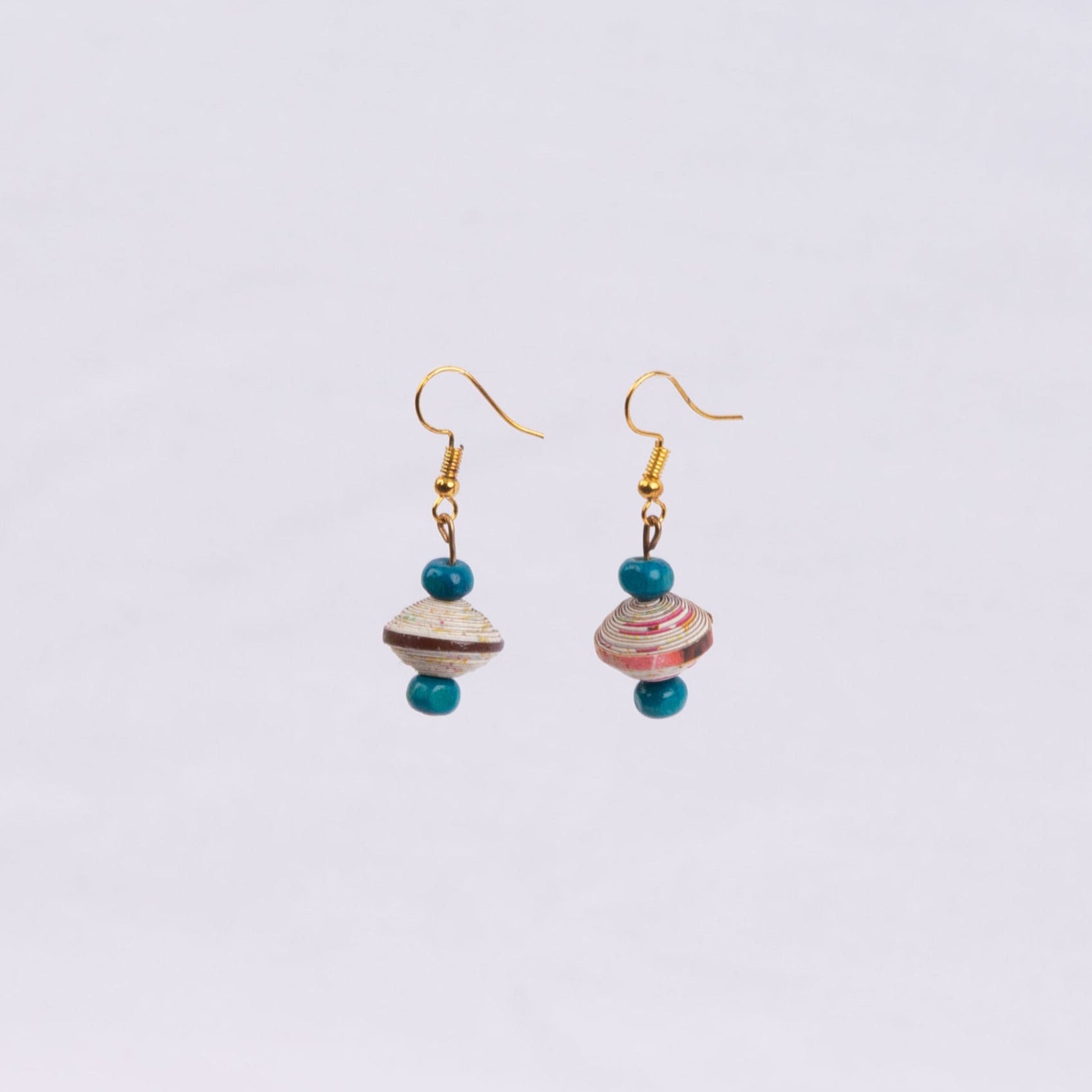 Pair of earrings with teal and white beads