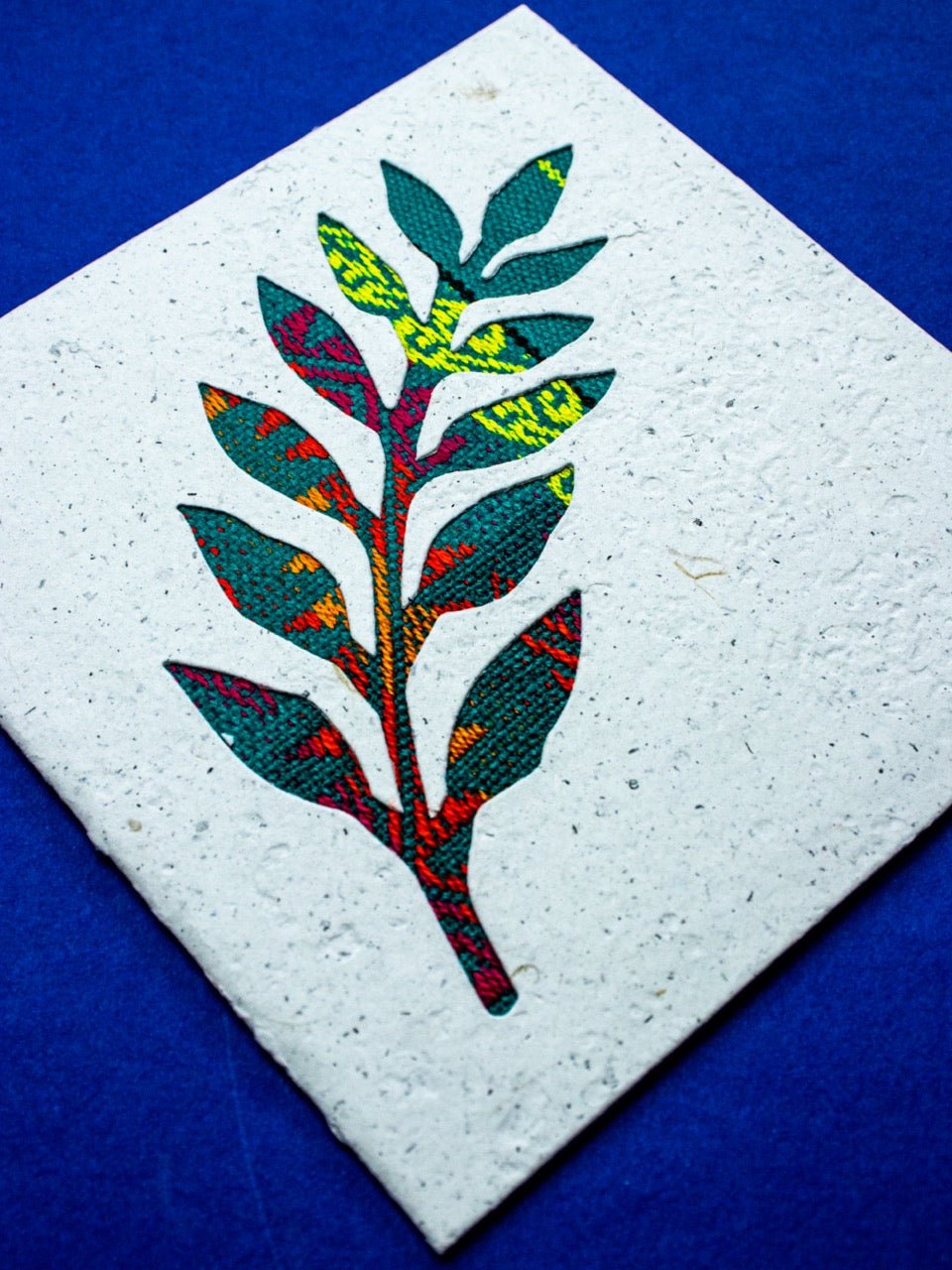 Single Leaf Ecuadorian Fabric Card - Artizan International